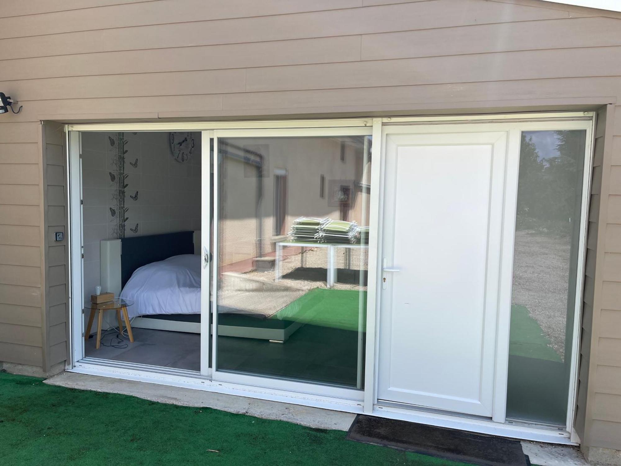 Gionges Auberge Saint Fergeux מראה חיצוני תמונה