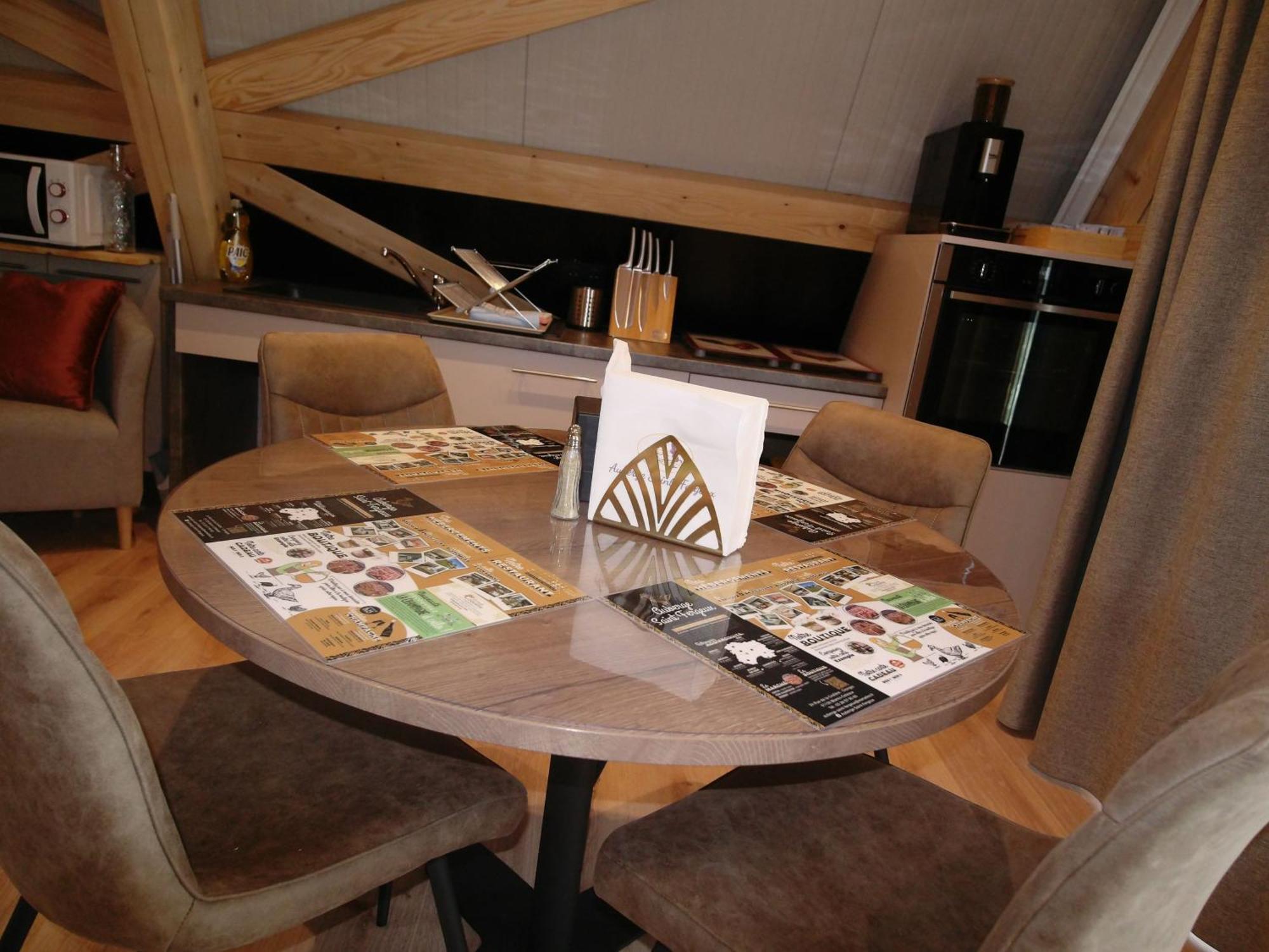 Gionges Auberge Saint Fergeux מראה חיצוני תמונה